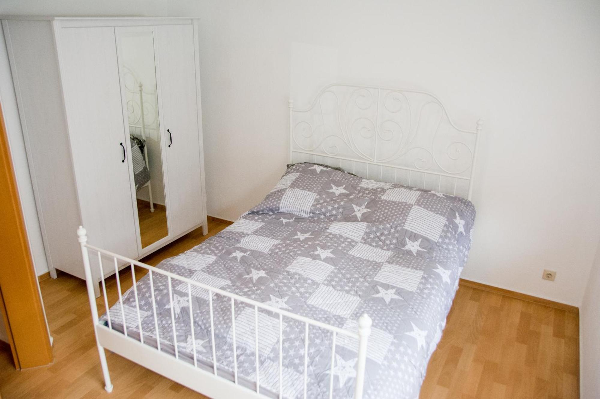 Schoene 2-Raum-Wohnung Im Zentrum Waltershausens Zewnętrze zdjęcie